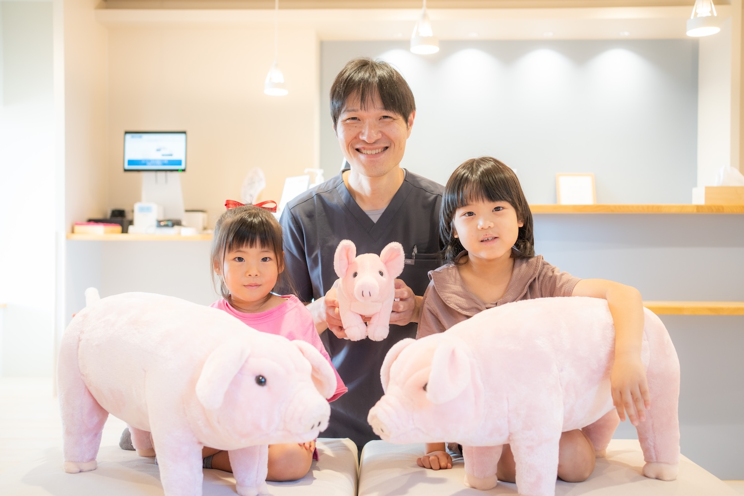 佐野先生と子どもが過ごす様子